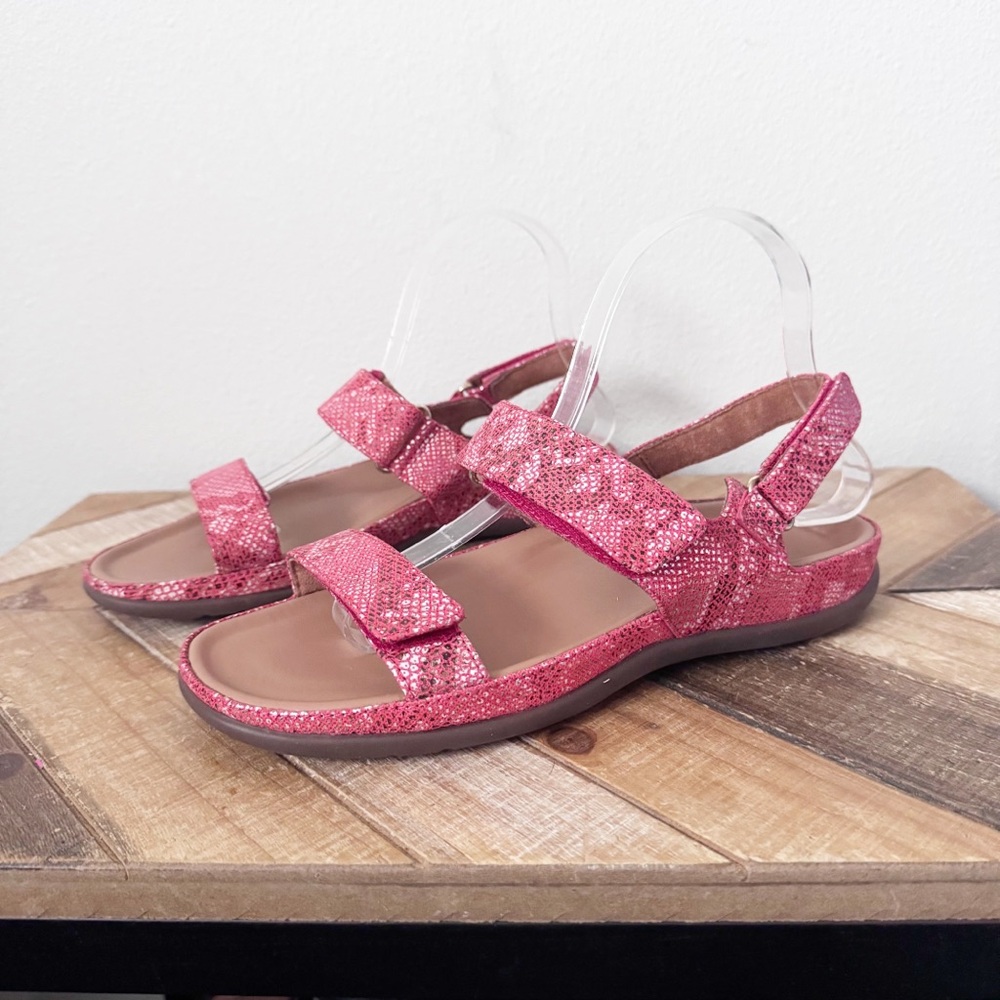 Strive Red Lace Print Aruba Sandals